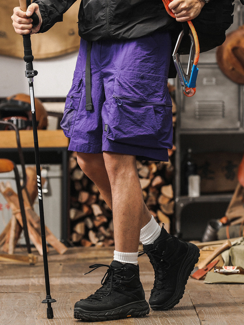 Функциональные нейлоновые шорты многокарманные на замке для мужчин от бренда JIELEINUO