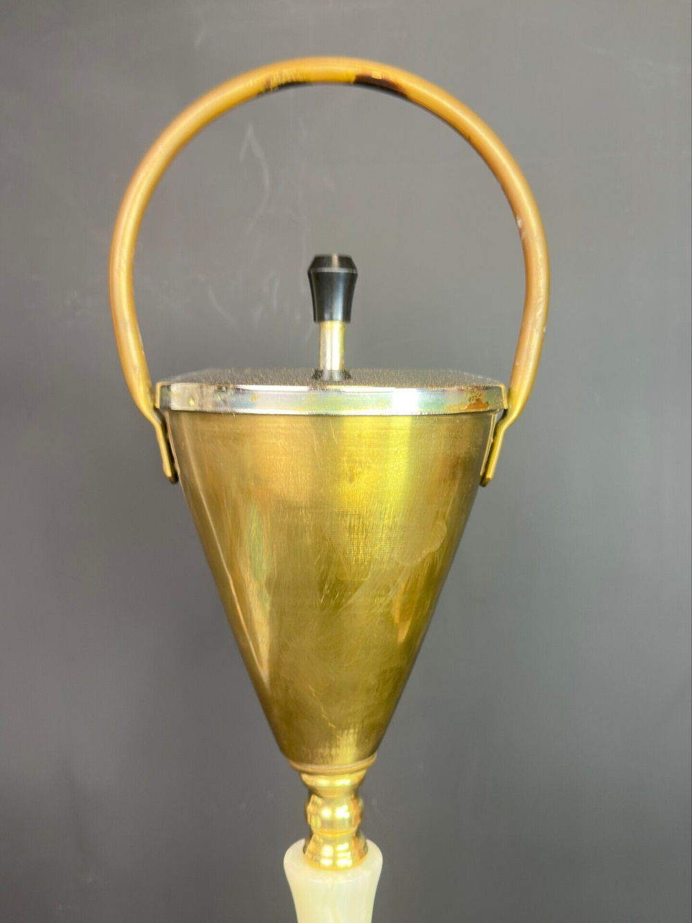 Напольная пепельница