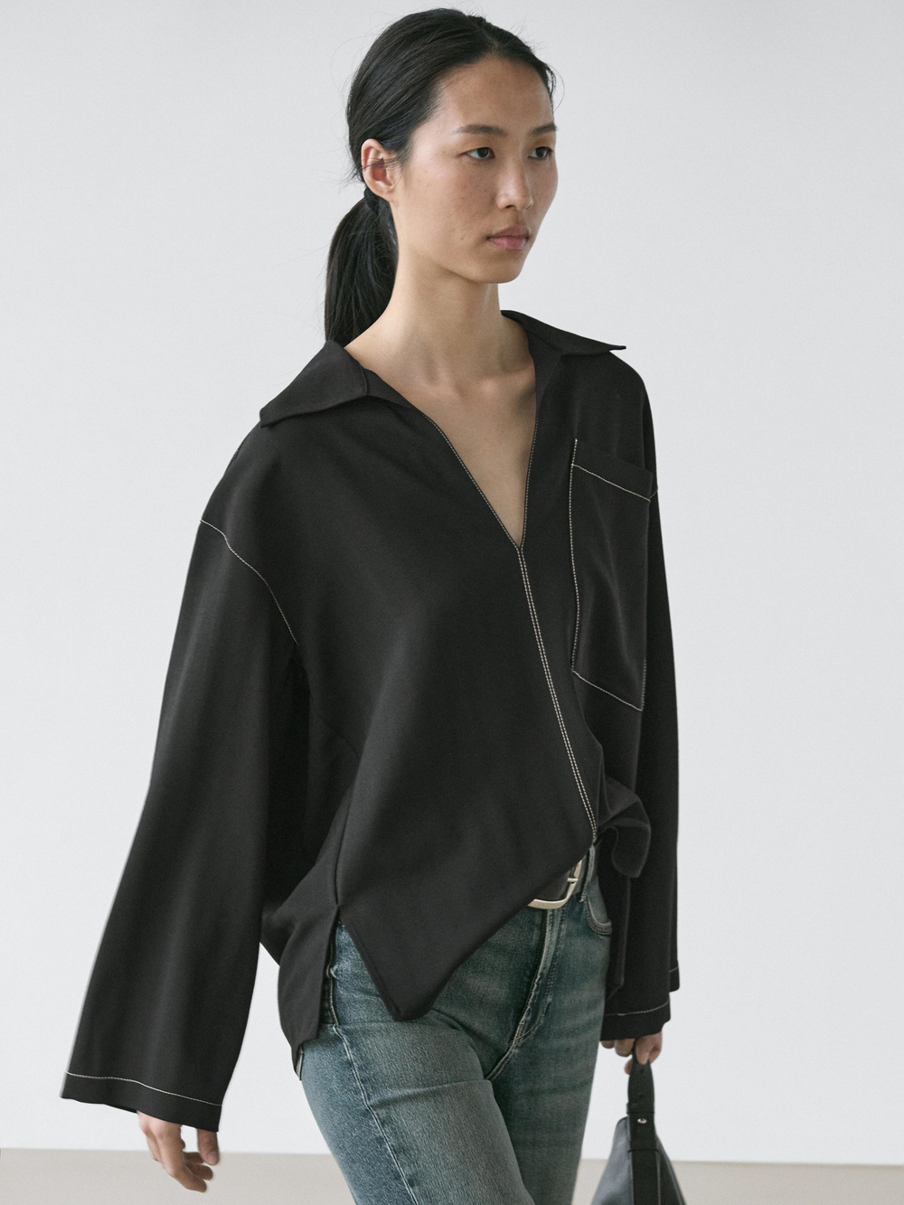 Massimo Dutti Рубашка из струящейся смесовой шерсти с карманом, черный