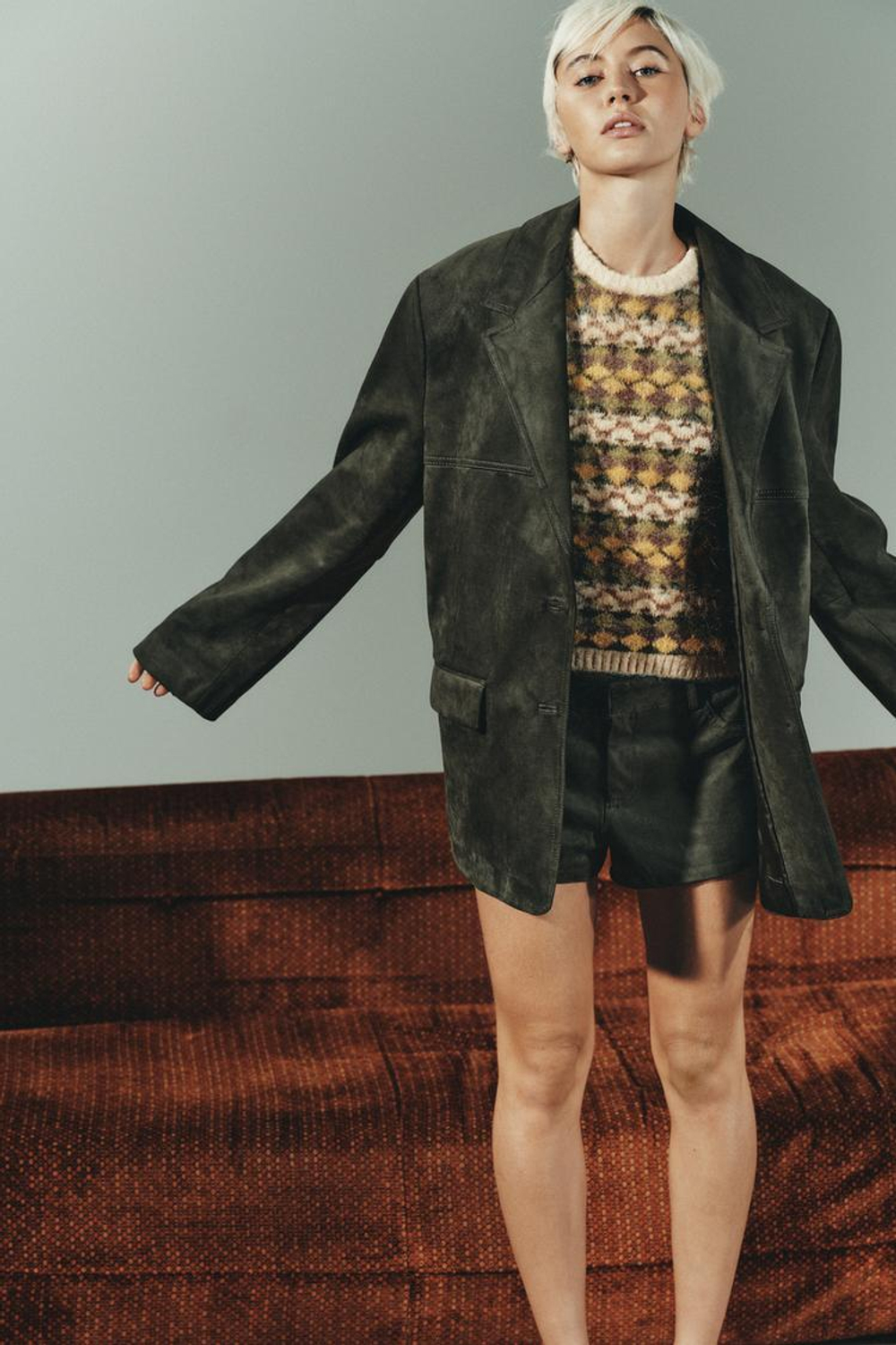 ZARA БЛЕЙЗЕР ПОД ЗАМШУ, ЦВЕТ МХА