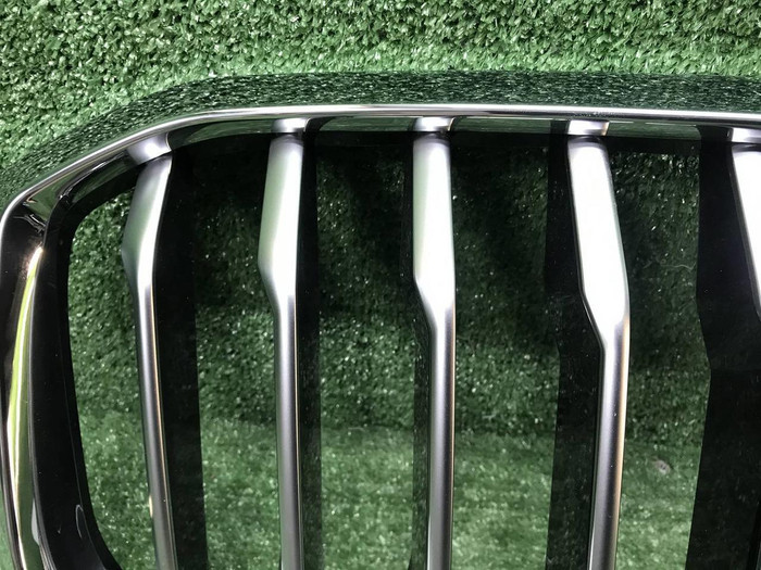 Решетка радиатора BMW X5 G05 (2018-2023)