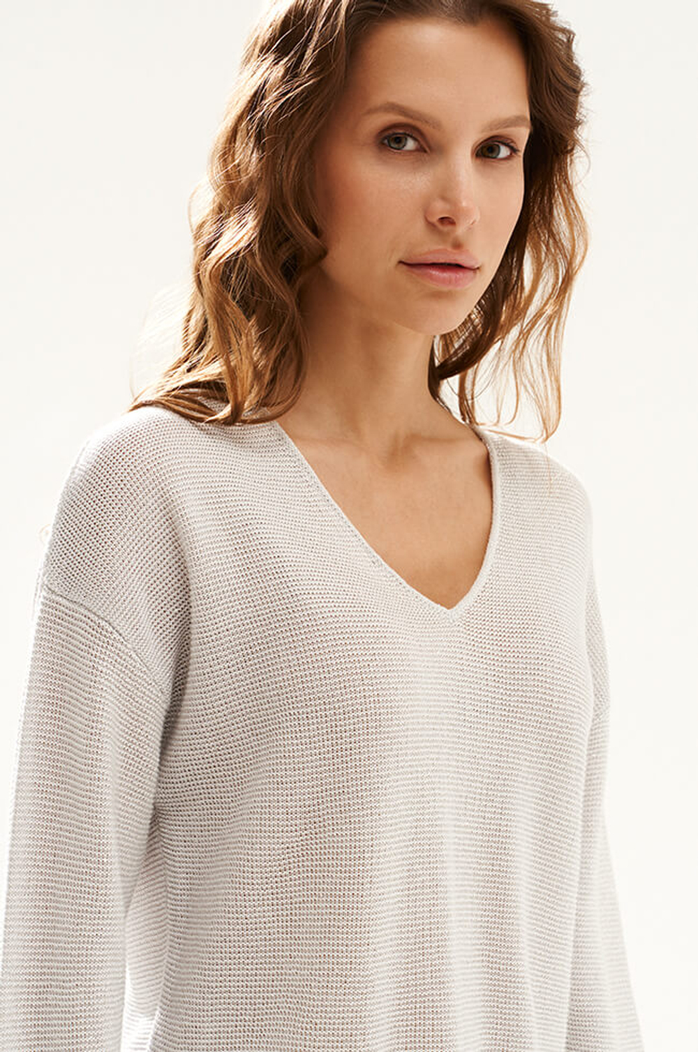 23573 Пуловер женский (серый)