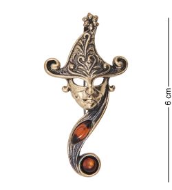 AM-4106 Брошь «Колдунья» (латунь, янтарь)