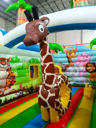 Коммерческий надувной батут «Заповедник» 8*4*4 м