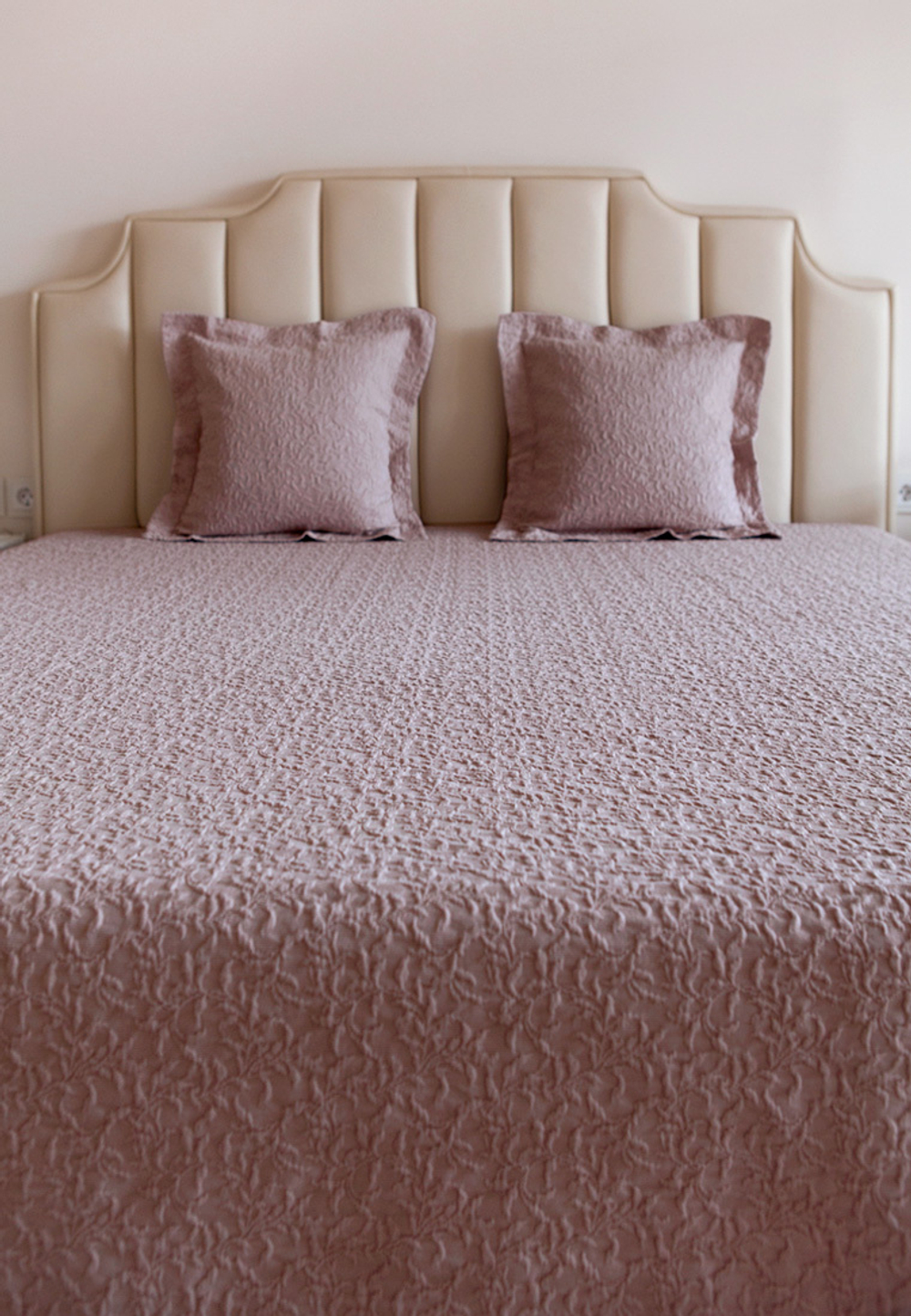 Покрывало 220x240 Luxberry Sakura дымчато-розовое