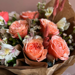 Букет цветов "Александра" (роза кахала, альстромерия, сухоцветы)