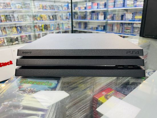 Sony Playstation 4 Pro 1TB CUH-7216B, Без коробки, S/N: 03274526246296826 (PS4 Pro, Б/У)