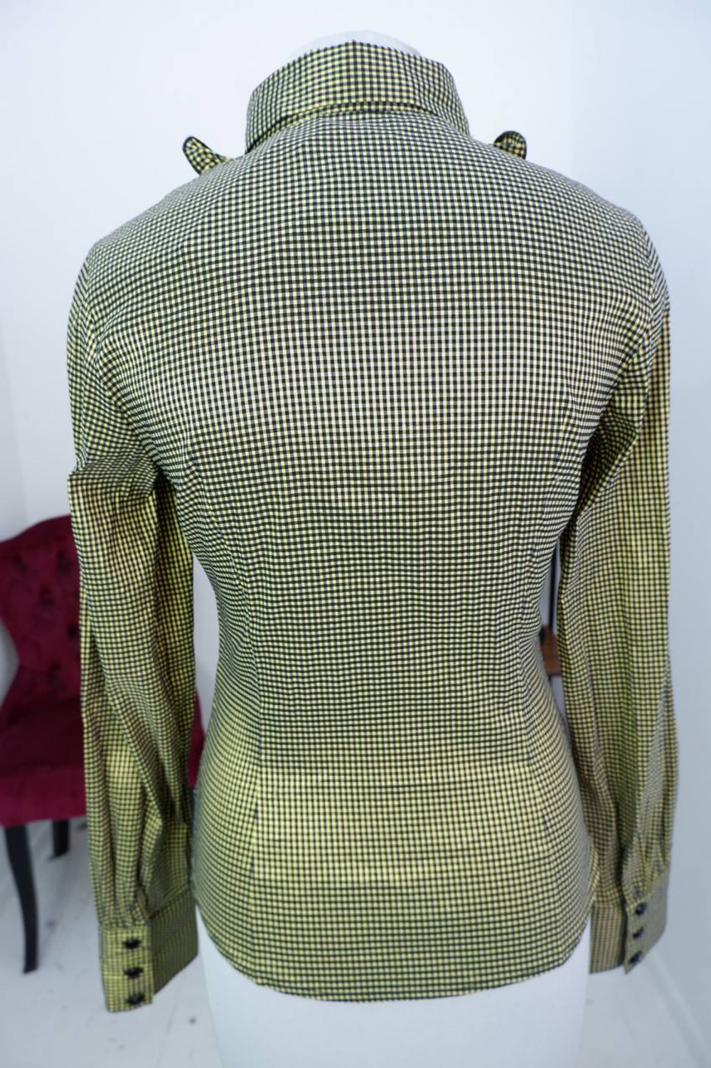 Рубашка с романтичным жабо, но при этом в клетку 46 размер