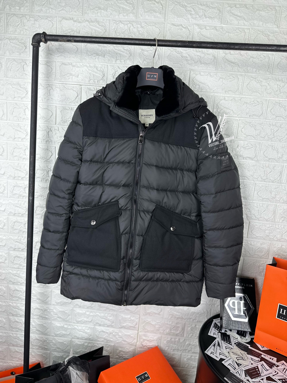 Пуховик Burberry