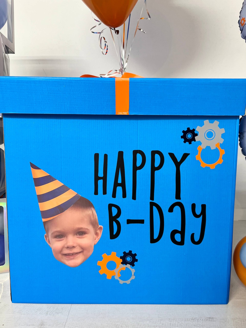 Воздушные шары на день рождения мальчика робот коробка сюрприз синий/пыльно голубой №3830