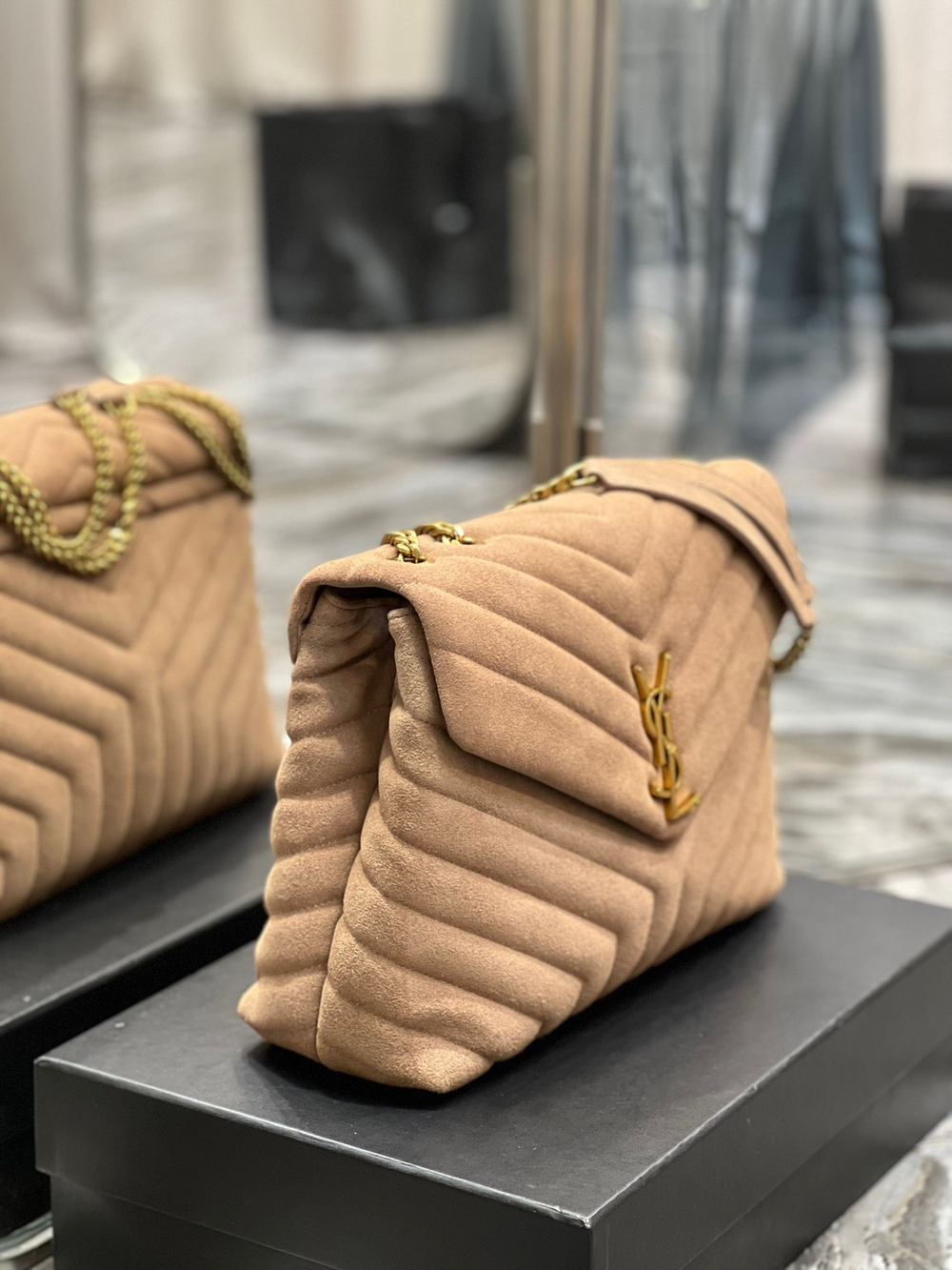 Saint Laurent Loulou 32 cm