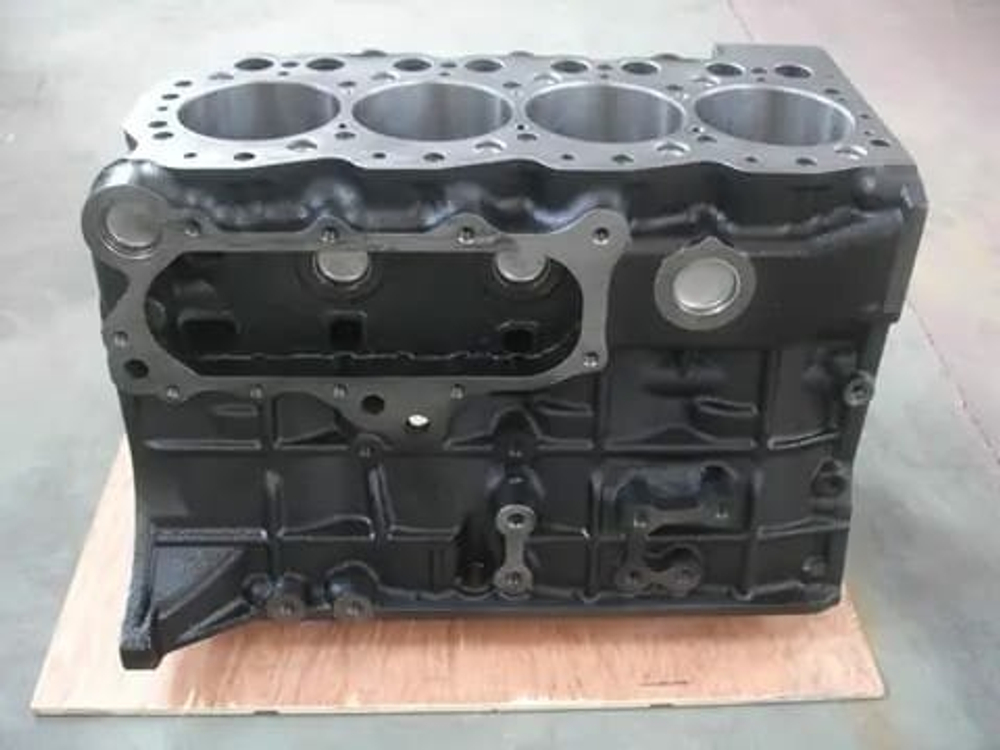 Блок цилиндров Ниссан QD32 новый