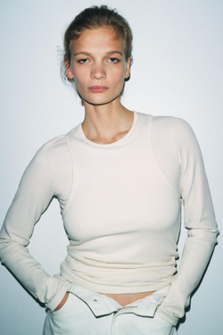 ZARA ФУТБОЛКА С ДВОЙНОЙ ВЫШИВКОЙ, ЭКРЮ