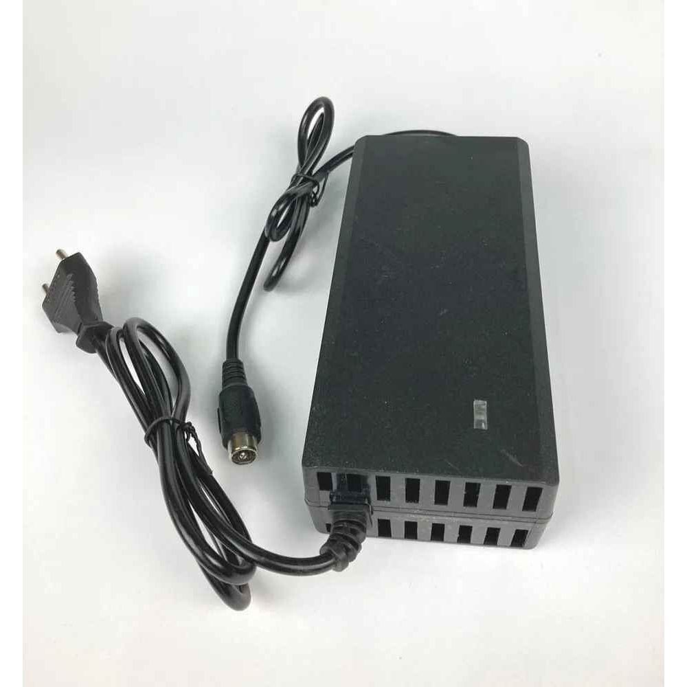Зарядное устройство 3A 60v ( 67,2 v ) с кулером для электровелосипеда