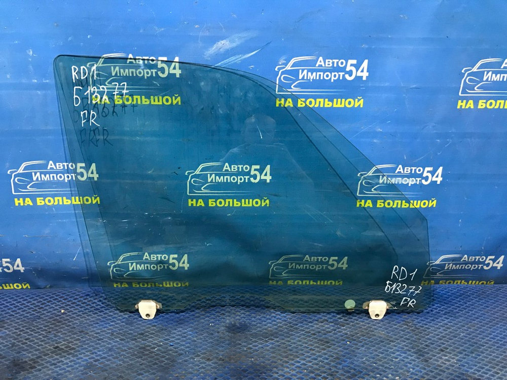 Стекло двери передней правой Honda CR-V 1995-2001