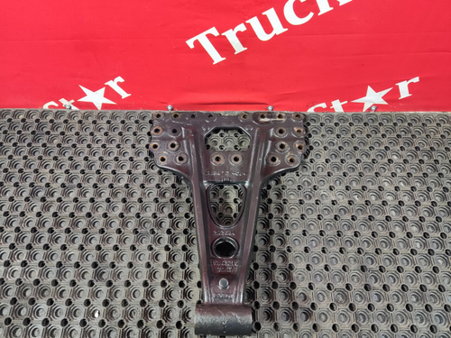 Кронштейн реактивной тяги