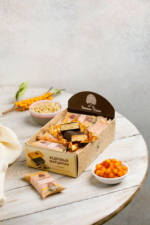 Кедровый марципан с Облепихой / шоу-бокс / 18 шт / 720 г / ТМ Сибирский кедр