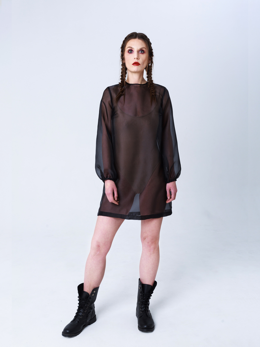 Платье-туника из органзы "Лебедь". Черное