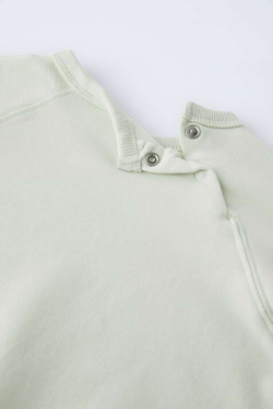 ZARA ОДНОТОННЫЙ КОМПЛЕКТ ИЗ ТОЛСТОВКИ И БРЮК ИЗ МЯГКОЙ ТКАНИ, СВЕТЛО-ЗЕЛЕНЫЙ