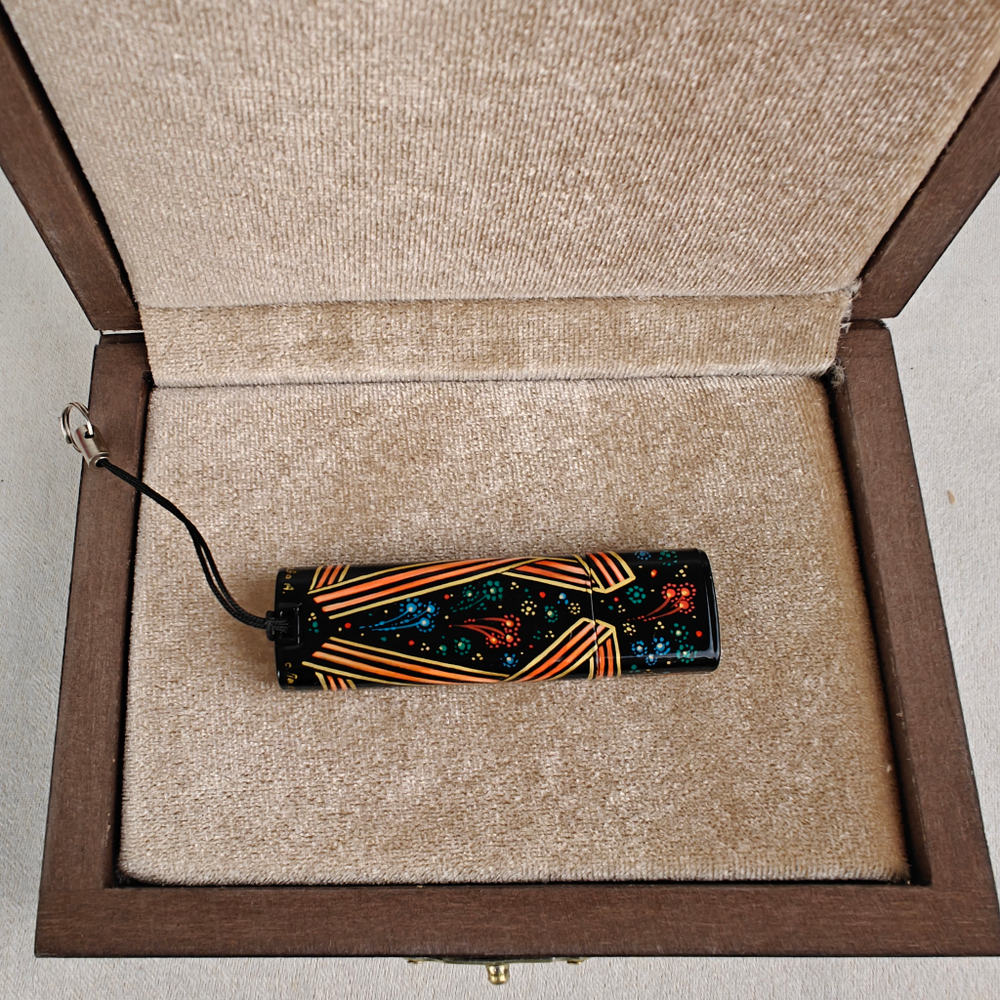 Флешка USB в футляре с ручной росписью "Победа!"