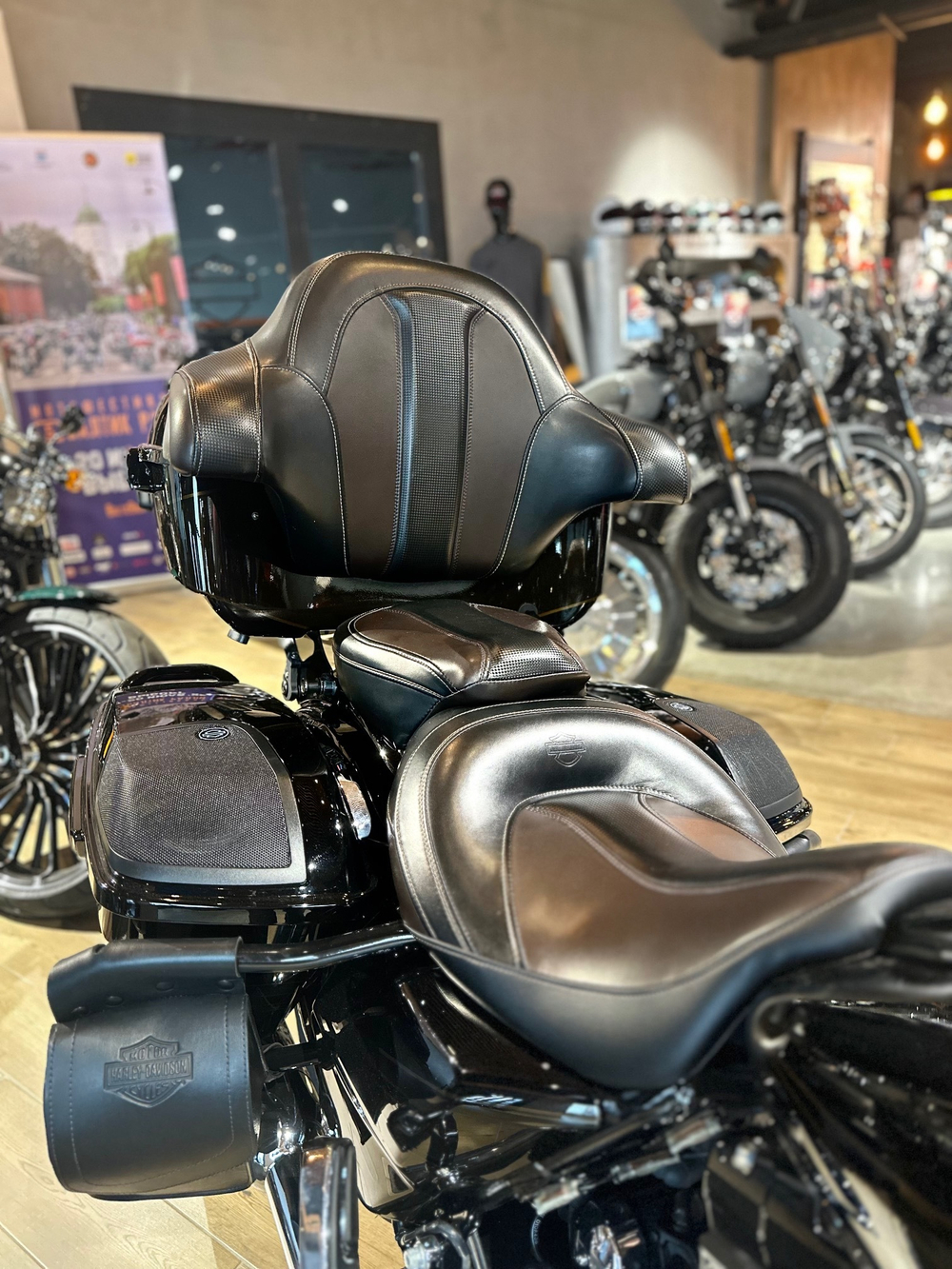 Harley-Davidson CVO Street Glide, 2015