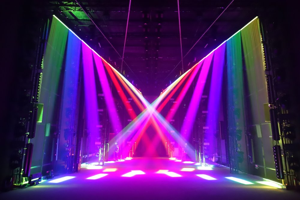 DIAMOND LINE 1060 IP — LED Bar RGBW 600 Вт 4-60° IP65 DMX512/RDM/Artnet