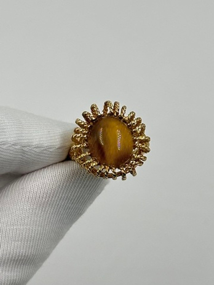 Кольцо с коричневым кабошоном