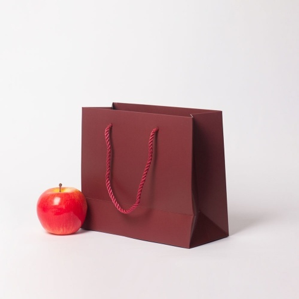 Пакет 23x20x10, бордо, витой шнур, картон VIP