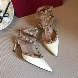 Valentino Rockstud Pumps 6.5 cm