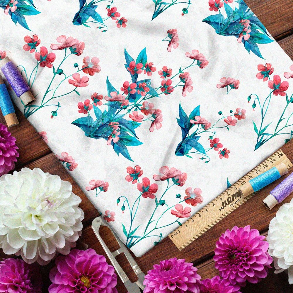 Ткань шелк Армани мелкие красные цветы на белом фоне