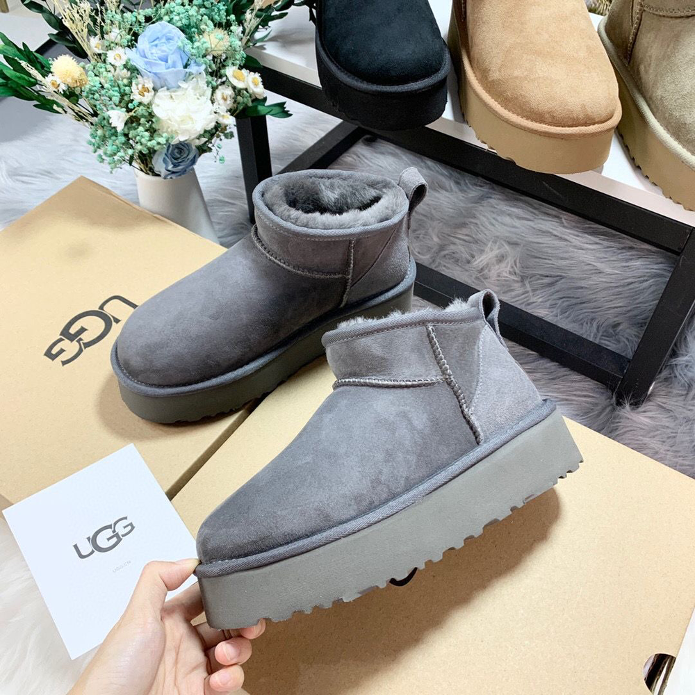 UGG