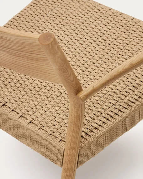 Кресло Yalia из массива дуба с натуральной отделкой и сиденьем из 100% веревки