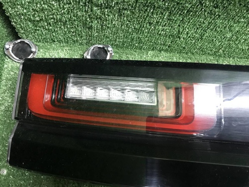 Фонарь крышки багажника Range Rover Velar (17-23)