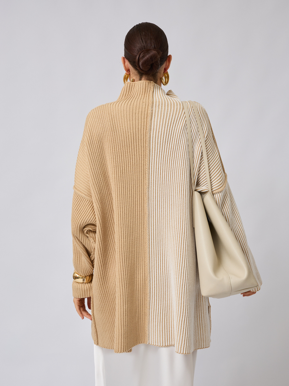 Свитер оверсайз двухцветный