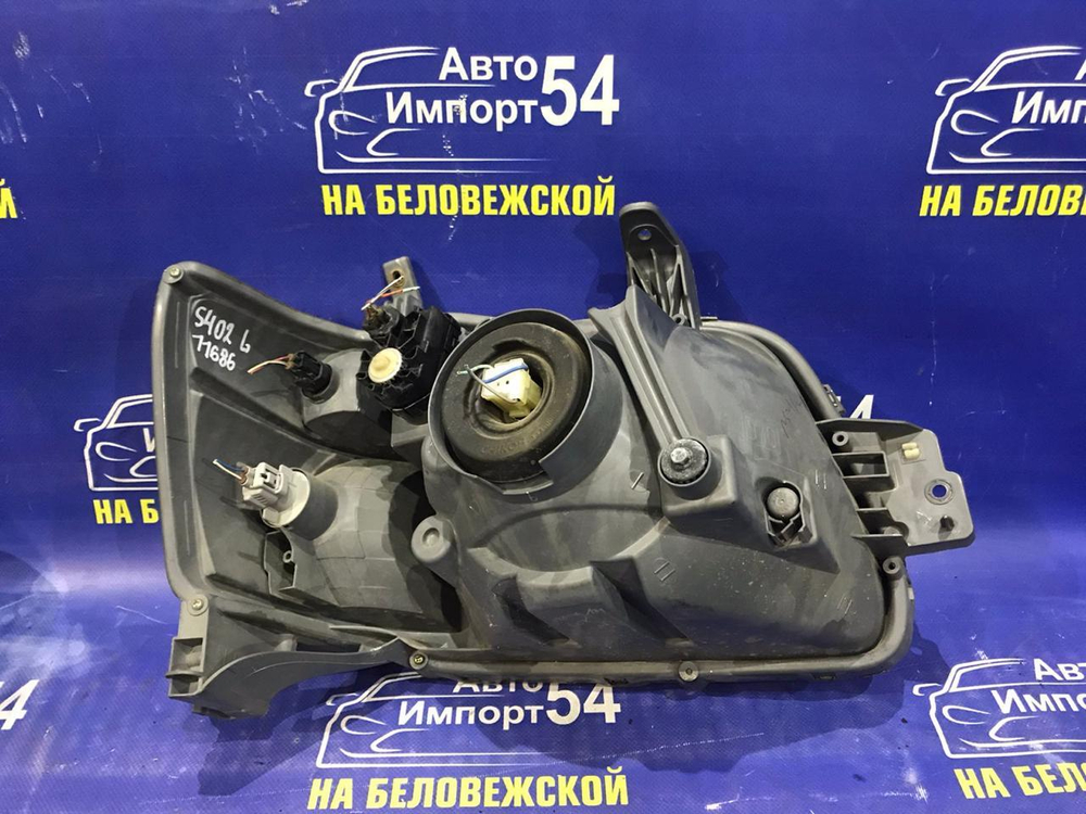 Фара передняя левая TOYOTA TOWNACE 2008-2020
