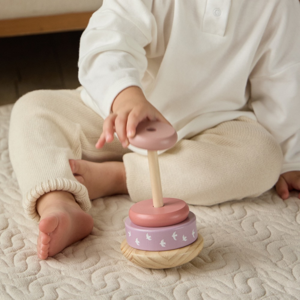 Пирамидка edda, Птички