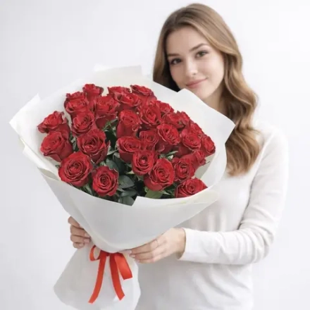 Букет из красных роз «Scarlet Elegance»