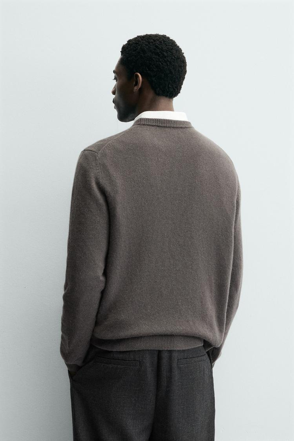 ZARA КАШЕМИРОВЫЙ СВИТЕР КЛАССИЧЕСКОГО КРОЯ, СЕРО-КОРИЧНЕВЫЙ