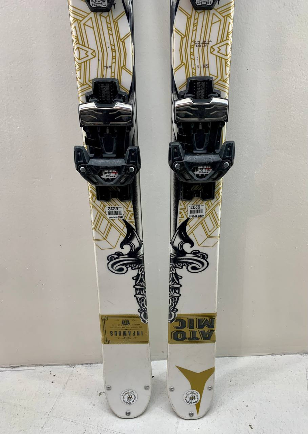 Горные лыжи Atomic Infamous 161