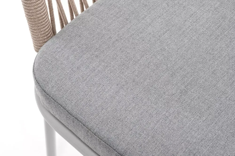 "Лион" стул плетеный из роупа, каркас из стали светло-серый (RAL7035) муар, роуп бежевый круглый, ткань светло-серая