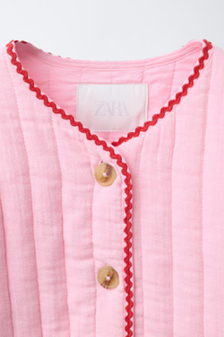 ZARA СТЕГАНАЯ КУРТКА С СЕРДЕЧКАМИ, БЛЕДНО-РОЗОВЫЙ