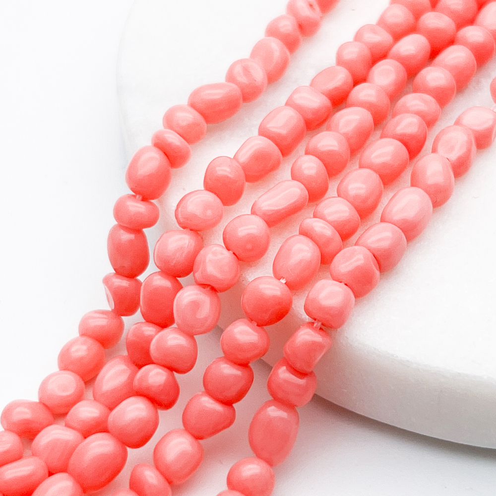 Коралл тонированный бусины, размер около 4-6 мм, цена за отрезок 19 см (1/2 нити)