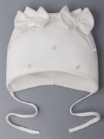 Шапка для девочки осенняя на завязках с бусинами