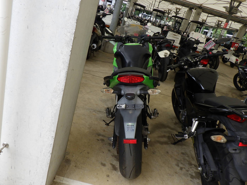 Kawasaki Ninja 400R 2011