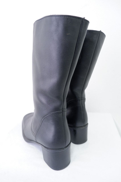 Сапоги стильные зимние 40 размер