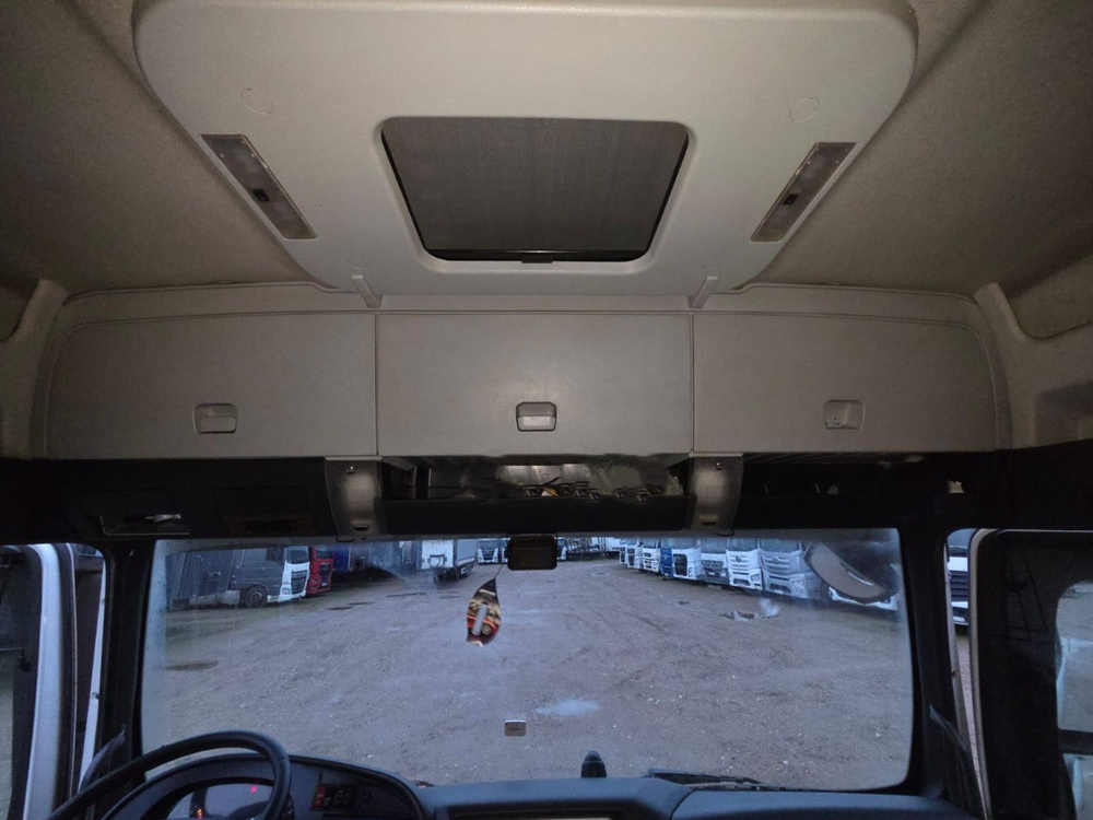 SITRAK C7H 4x2 Седельный тягач ZZ4186V391HE (Дизельный, 12,4 л, 480 л.с., МТ)