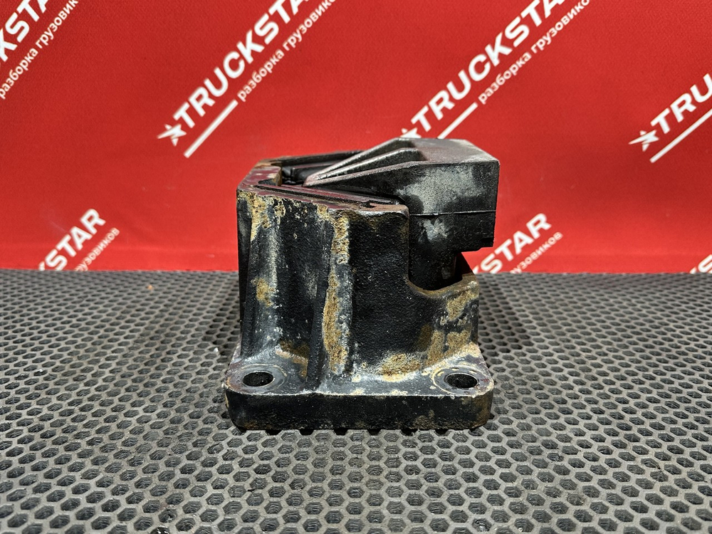 Подушка двигателя задняя