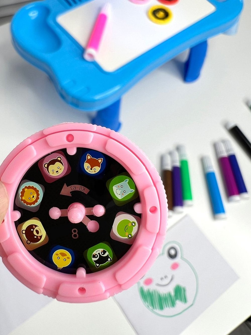 Доска для рисования с проектором, 12 фломастеров в комплекте (201171914) голубая