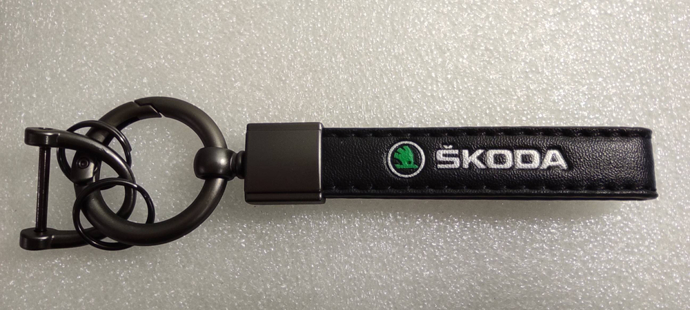 Skoda / брелок автомобильный для ключей, петля (1 шт.), серия Солнце