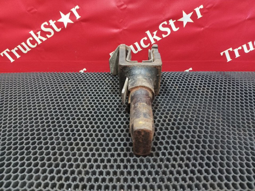 Крюк буксировочный 2018г